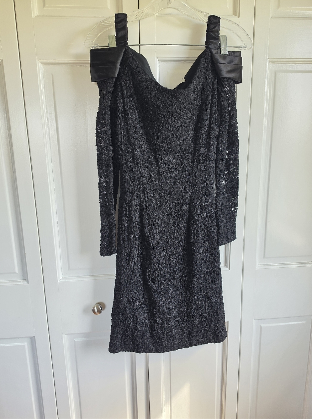 Vintage 80s Betsy & Adam Black Off-the-Shoulder Cocktail Dress Women Size 8